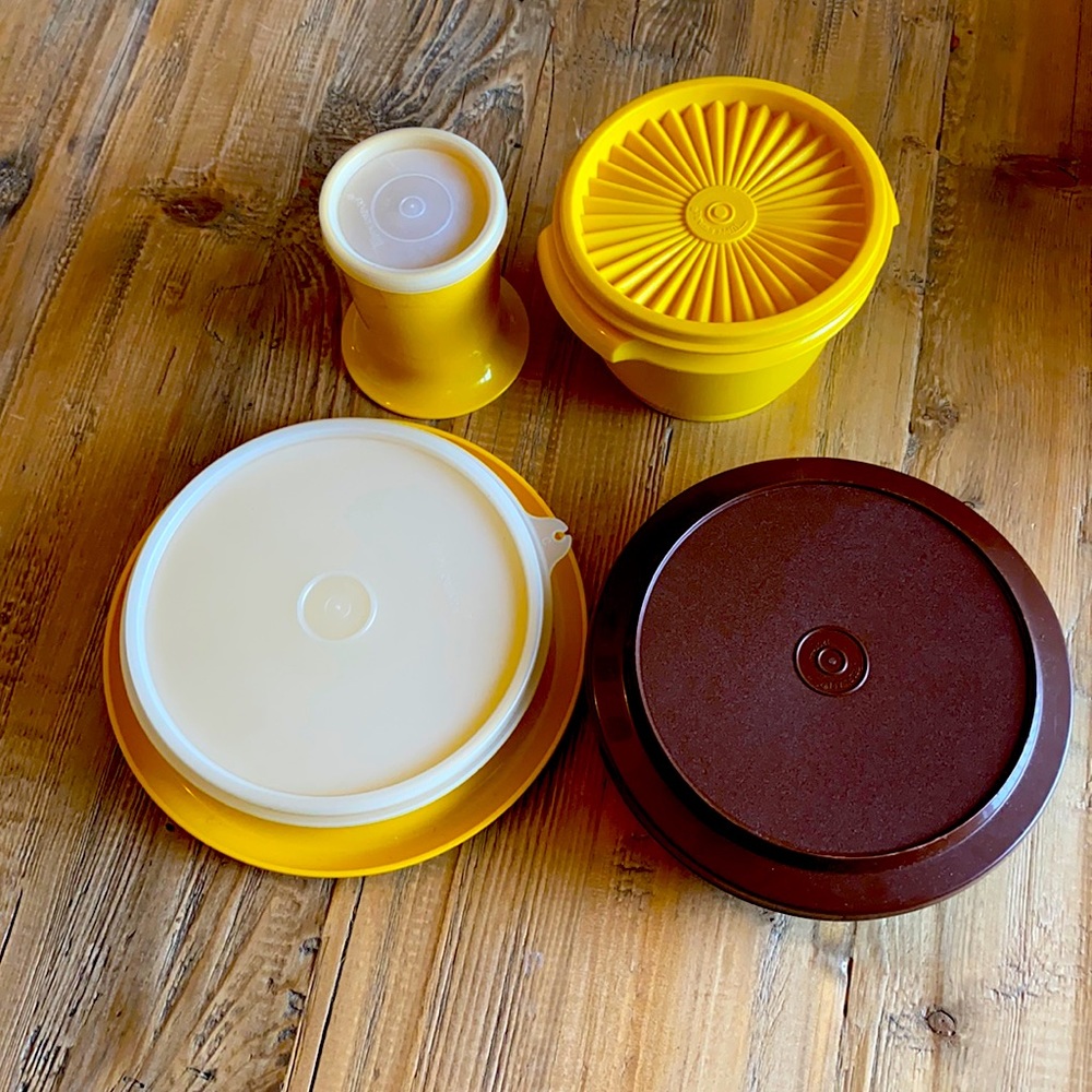 Lot of vintage Tupperware